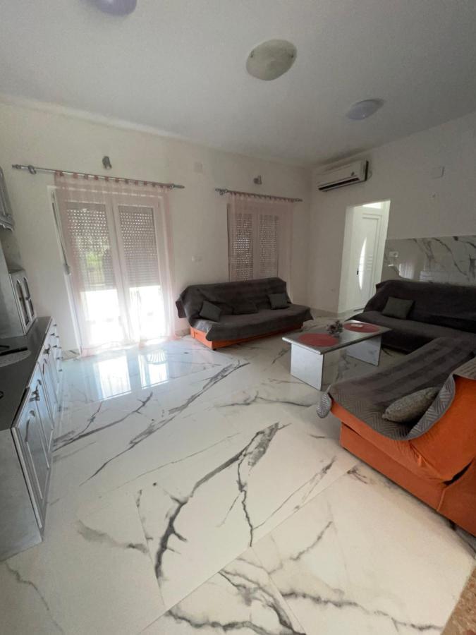 Apartment Vujcic Donji Okrug  Εξωτερικό φωτογραφία